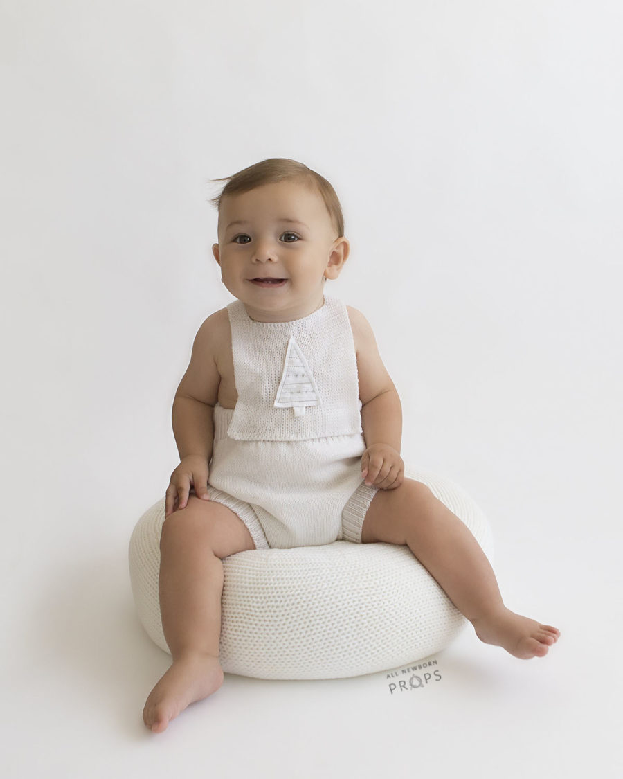 romper-outfit-pants-trousers-baby-christmas-pouf-hassock-create-a-nest-boy-all-newborn-props-photo-photography-white-europe