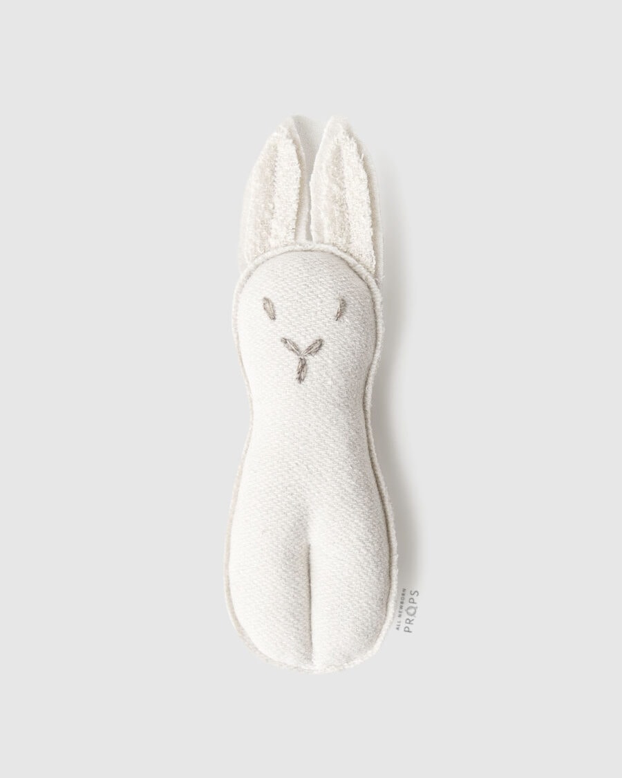 Picture-Props-for-Babies-boy-toy-bunny-rabbit-neutral-white-cream-newbornprops-eu