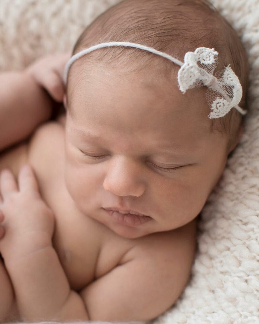 newborn-photography-props-bow-headband-girl-minimal-organic-white-europe
