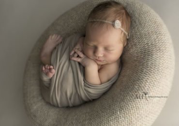 Newborn Posing Beanbag Alternative - 'Create-a-Nest'™ Miraji foto props europe