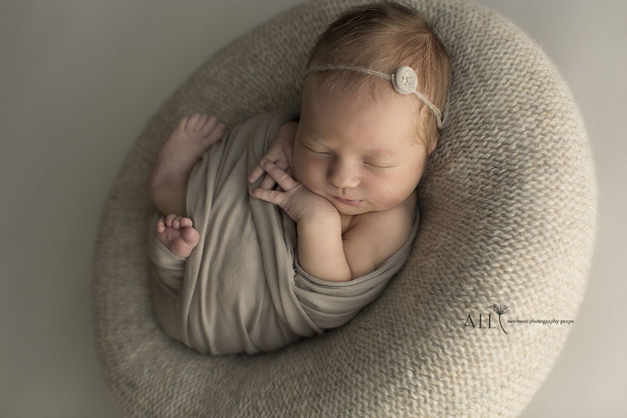 Newborn Posing Beanbag Alternative - 'Create-a-Nest'™ Miraji foto props europe