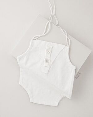 newborn-photography-props-boy-romper-body-white-minimal-europe