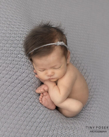 newborn-photo-prop-girl-headband-tieback-grey-europe