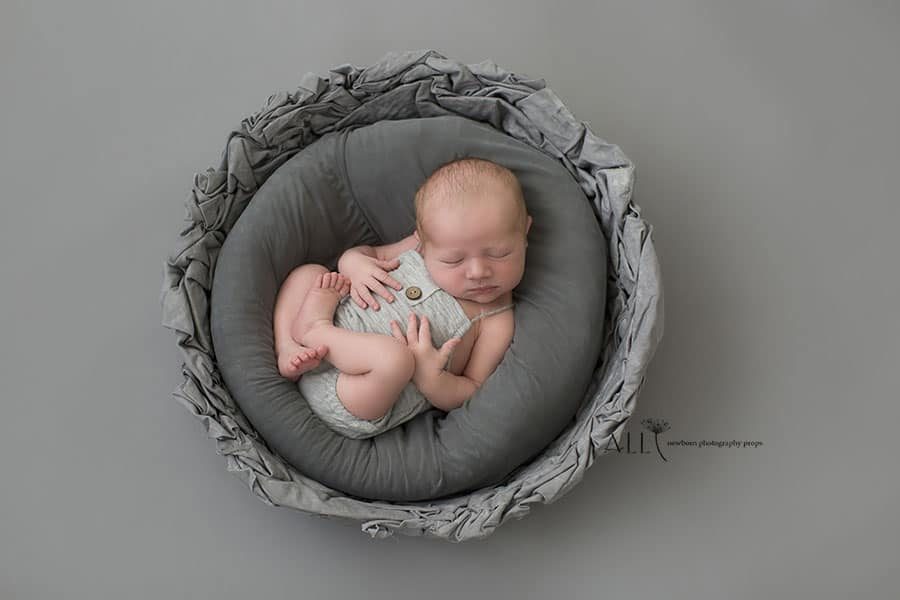 Newborn Outfit for Photography – Romper (Reversible), Bonnet & Headband Set Olivia Europe uk