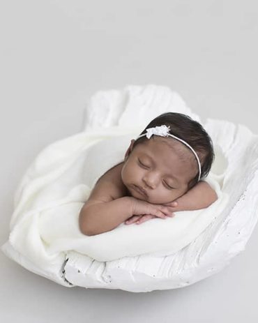 White Lace Newborn Headband - Maya baby photography props for sale uk
