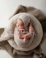 baby-bean-bag-poser-create-a-nest-photography-prop-europe