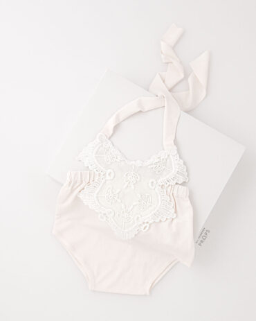 newborn-lace-romper-girl-photography-props-europe