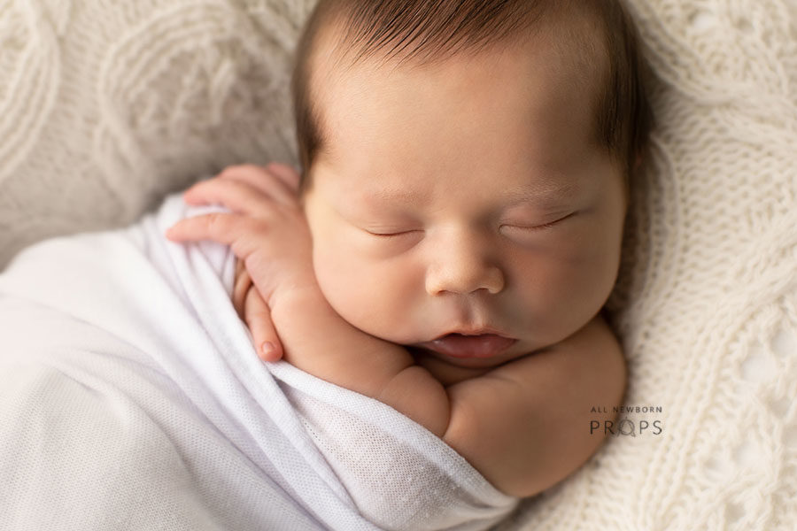 baby-nest-pillow-white-newborn-photography-props-europe