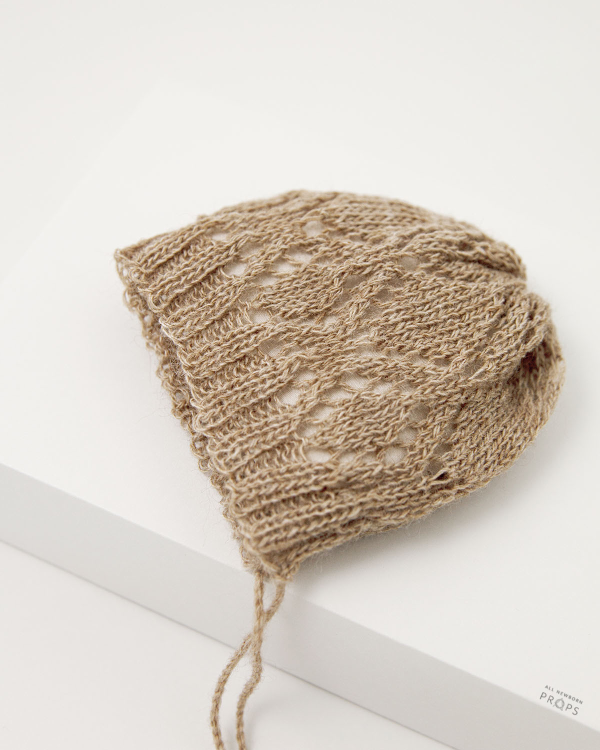 newborn-hat-for-photoshoot-props-boy-neutral-organic-beanie-knitted-textured-europe