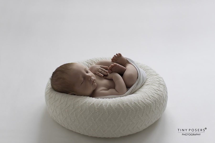 Baby Poser for Photography - 'Create-a-Nest'™ Fletcher white newborn photo props for sale eu