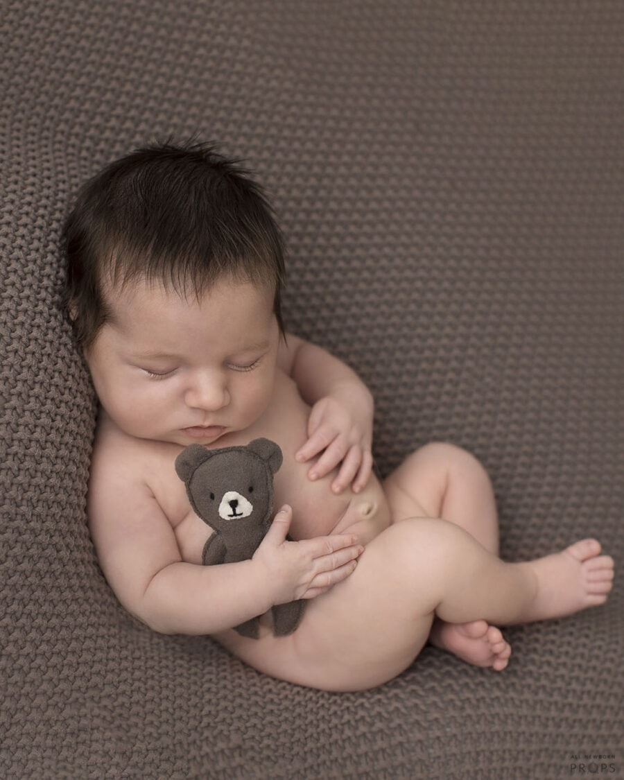 Newborn-Photography-Accessories-boy-toy-bear-teddy-neutral-brown-taupe-eu
