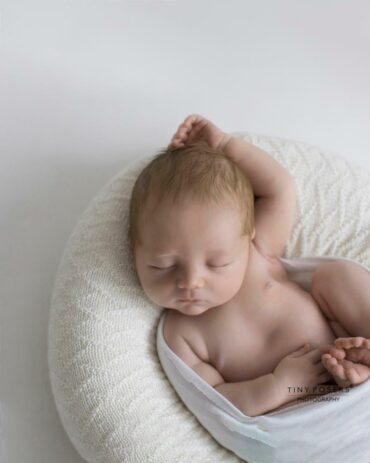 baby-poser-for-photography-session-accessoires-fur-baby-foto-shooting-europe-white-cream-wrap-boy