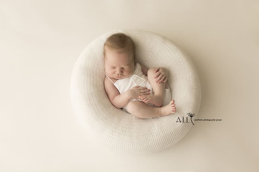 Newborn Beanbag Poser - 'Create-a-Nest'™ Harriet europe