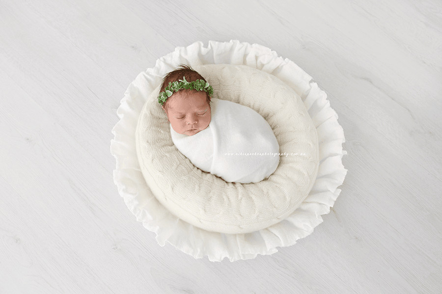 Newborn Photography Ideas: Newborn Posing Bowl White Eu