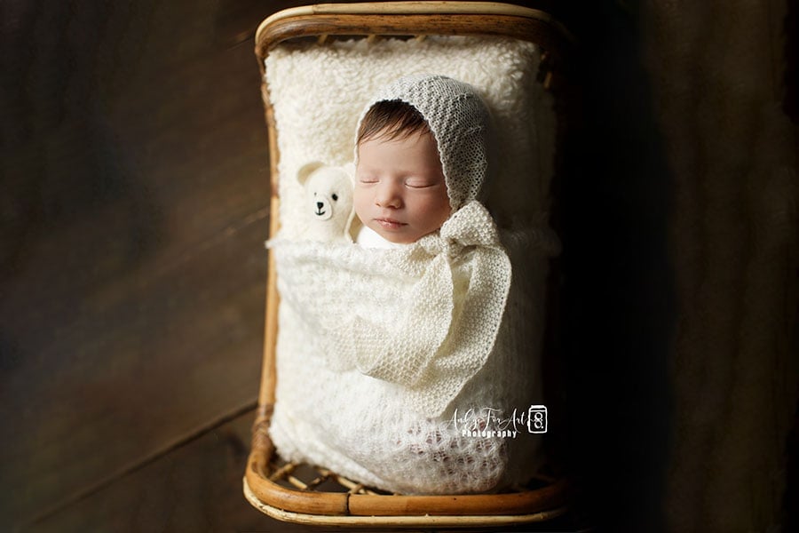 Newborn-Bonnet-for-Photography-girl-photo-shoot-props-white-neutral-europe