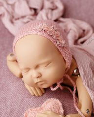 newborn-bonnet-photography-prop-girl-knitted-pink-europe