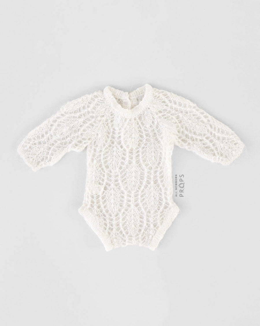 newborn-photography-outfit-girl-knitted-romper-white-props-europe