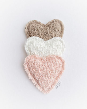newborn-photography-prop-vintage-heart-white-brown-pink-natural-europe