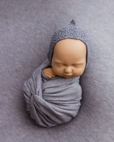 photoshoot-props-for-baby-boy-posing-fabric-wrap-pixie-hat-blue-knitted-europe