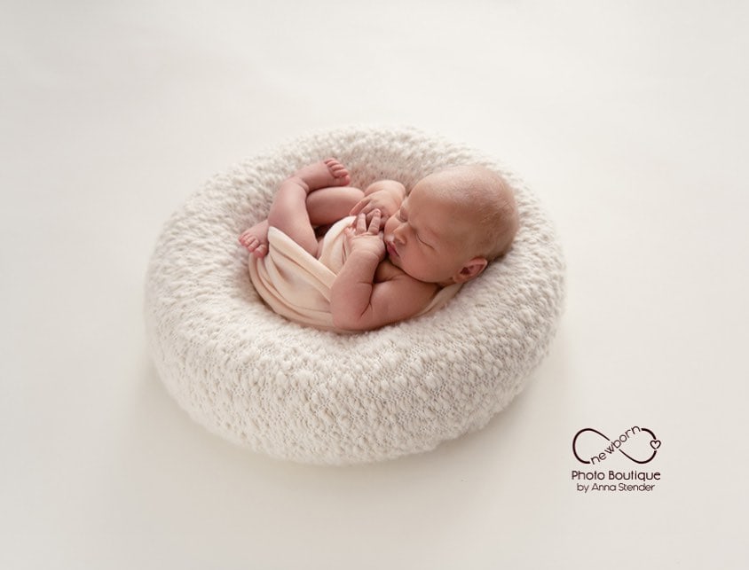 Newborn baby poser picture ideas