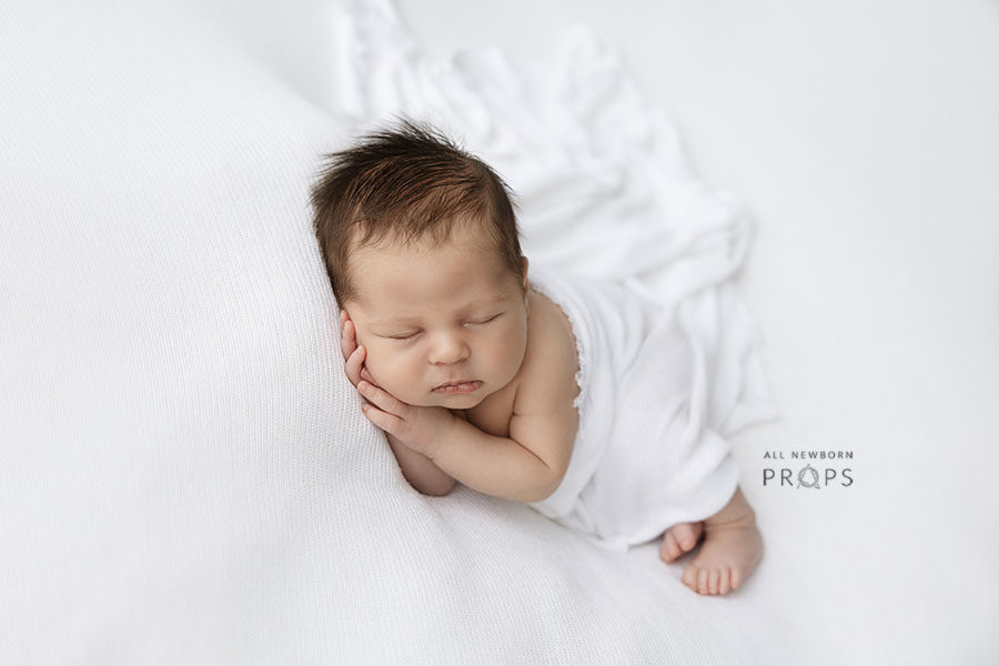 newborn-photo-wrap-strech-knitted-white-props-for-photoshoot-eu