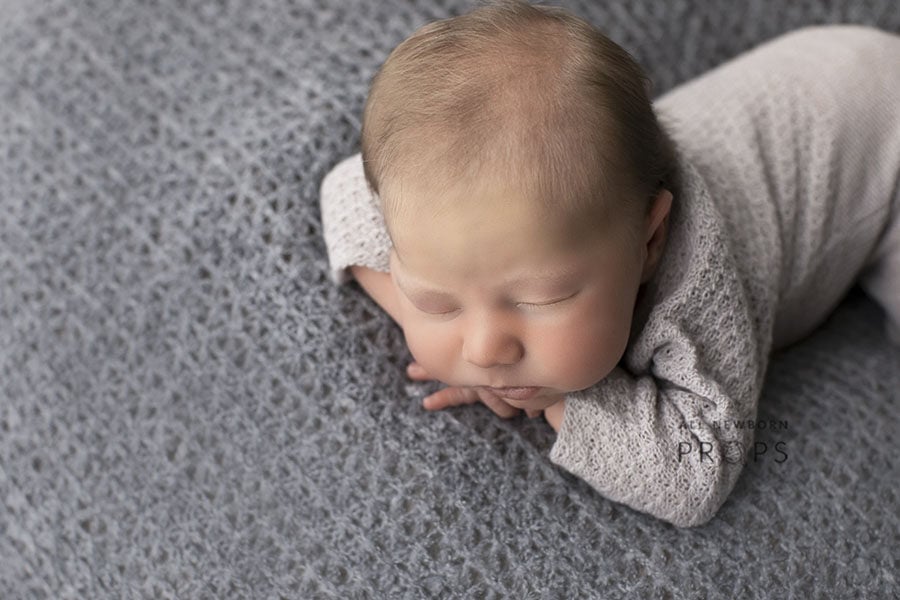 newborn-photography-outfits-knitted-sleepers-boy-grey-romper-eu