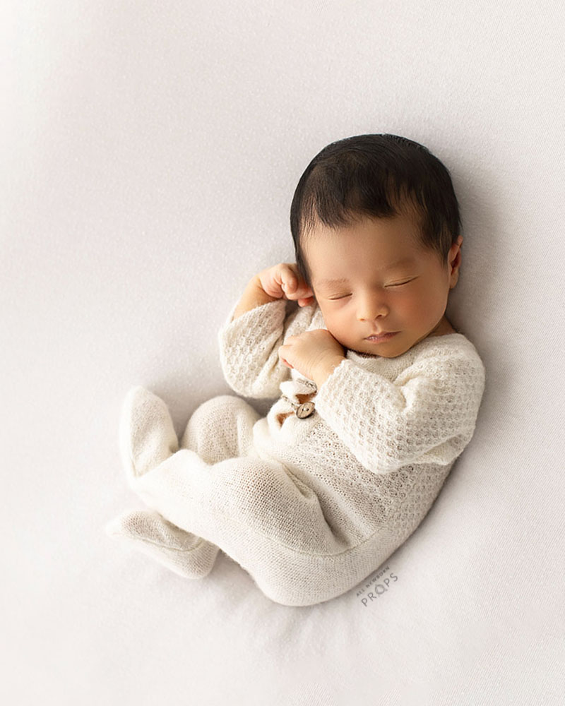 newborn-photography-outfits-knitted-sleepers-romper-girl-white-europe-uk-props