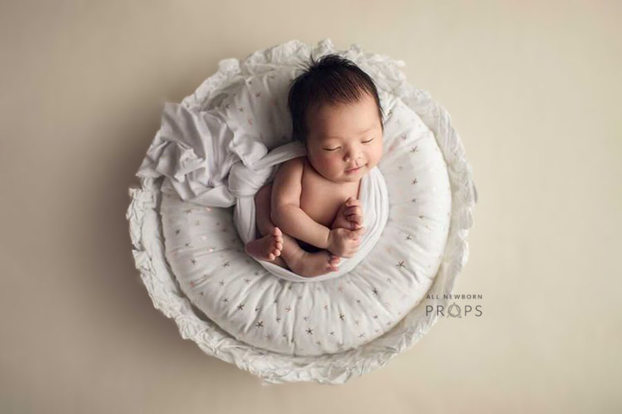 posing-ring-newborn-prop-photography-boy-girl-boy-white-props-basket-bowl-europe