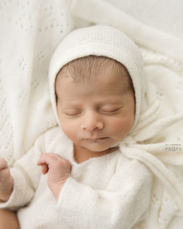 newborn-photography-hat-boy-white-knitted-newbornprops-eu