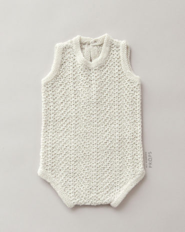 newborn-picture-outfits-vests-bodysuits-girl-white-cream-europe-Accessoire-für-Baby-shooting