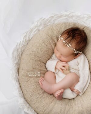 newborn-poser-create-a-nest-cover-girl-photography-props-natural-tan-europe