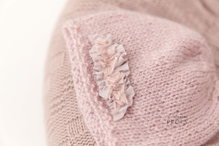 baby-girl-props-bundle-knitted-bonnet-vintage-pink-photoshoot-eu