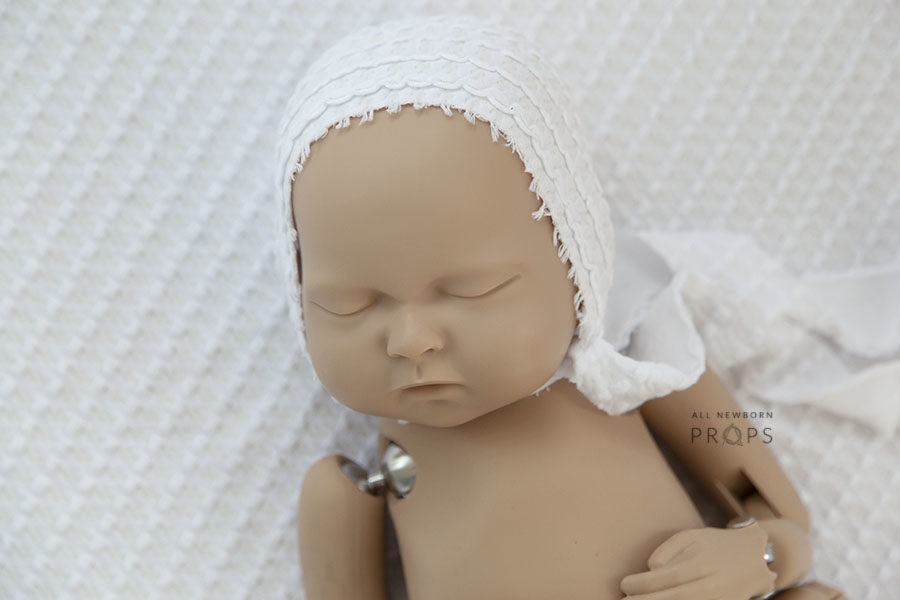 newborn-baby-bonnet-boy-white-textured-eu