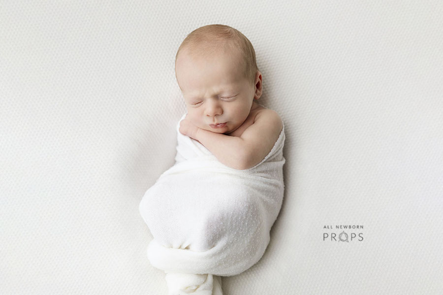 newborn-photography-fabric-white-textured-props-dekorationsstoffe-eu