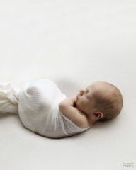 newborn-photography-fabric-white-textured-props-dekorationsstoffe-europe2