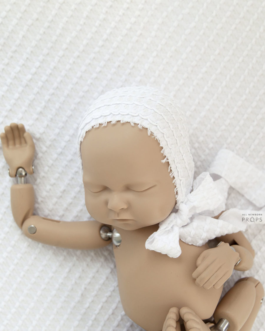 newborn-baby-bonnet-girl-white-textured-europe2