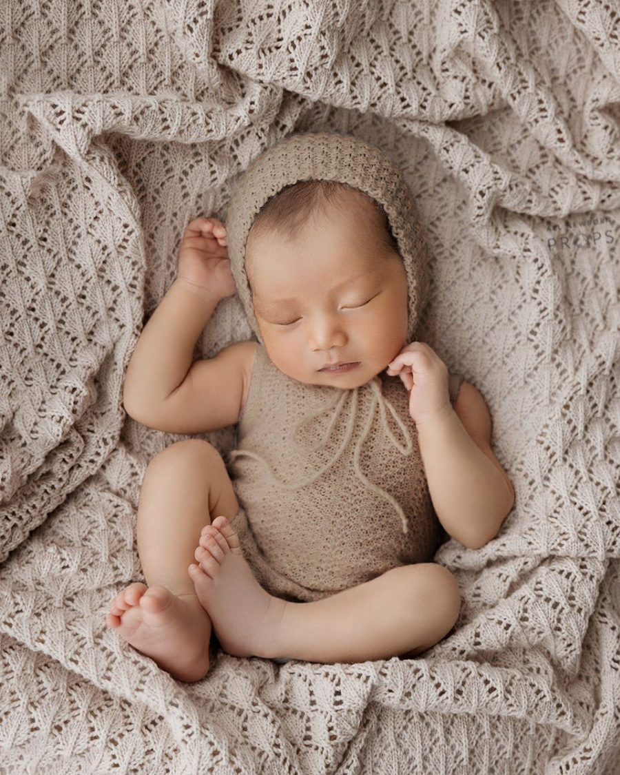 newborn-picture-outfits-vests-bodysuits-boy-dapper-taneurope-knitted-vintage-texture-neutral-organic