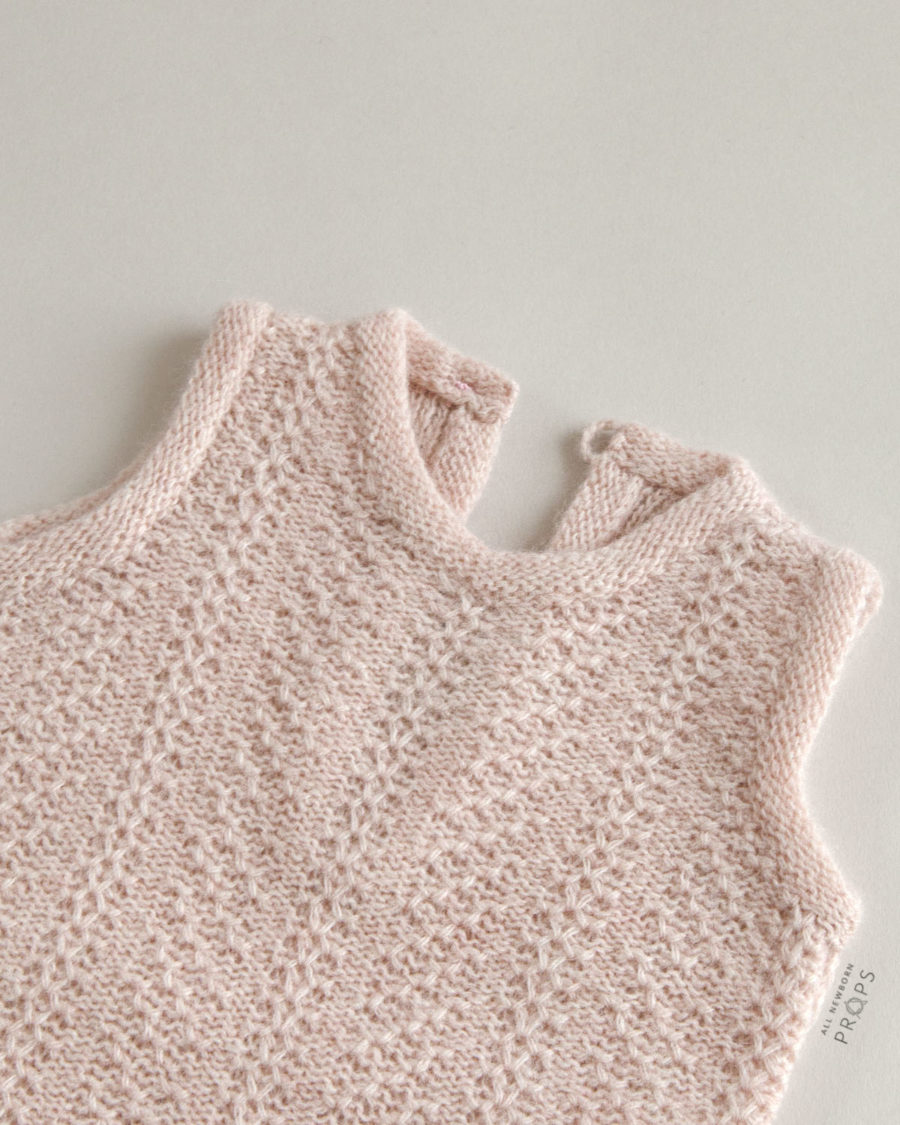 newborn-picture-outfits-vests-bodysuits-girl-europe-pink-blush-Accessoire-für-das-Babyposing-knitted