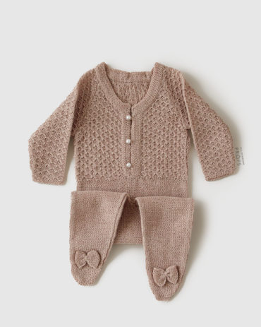 Newborn-Photo-Outfits-Girl-knitted-romper-one-piece-props-dusty-pink-europe