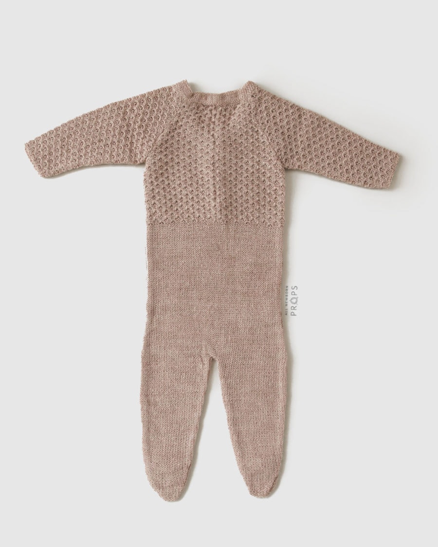 Newborn-Photo-Outfits-Girl-knitted-romper-sleepers-props-dusty-pink-europe