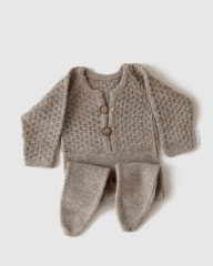 Newborn-Photography-Outfits-Knitted-boy-romper-props-dapper-tan-brown-neutral-europe