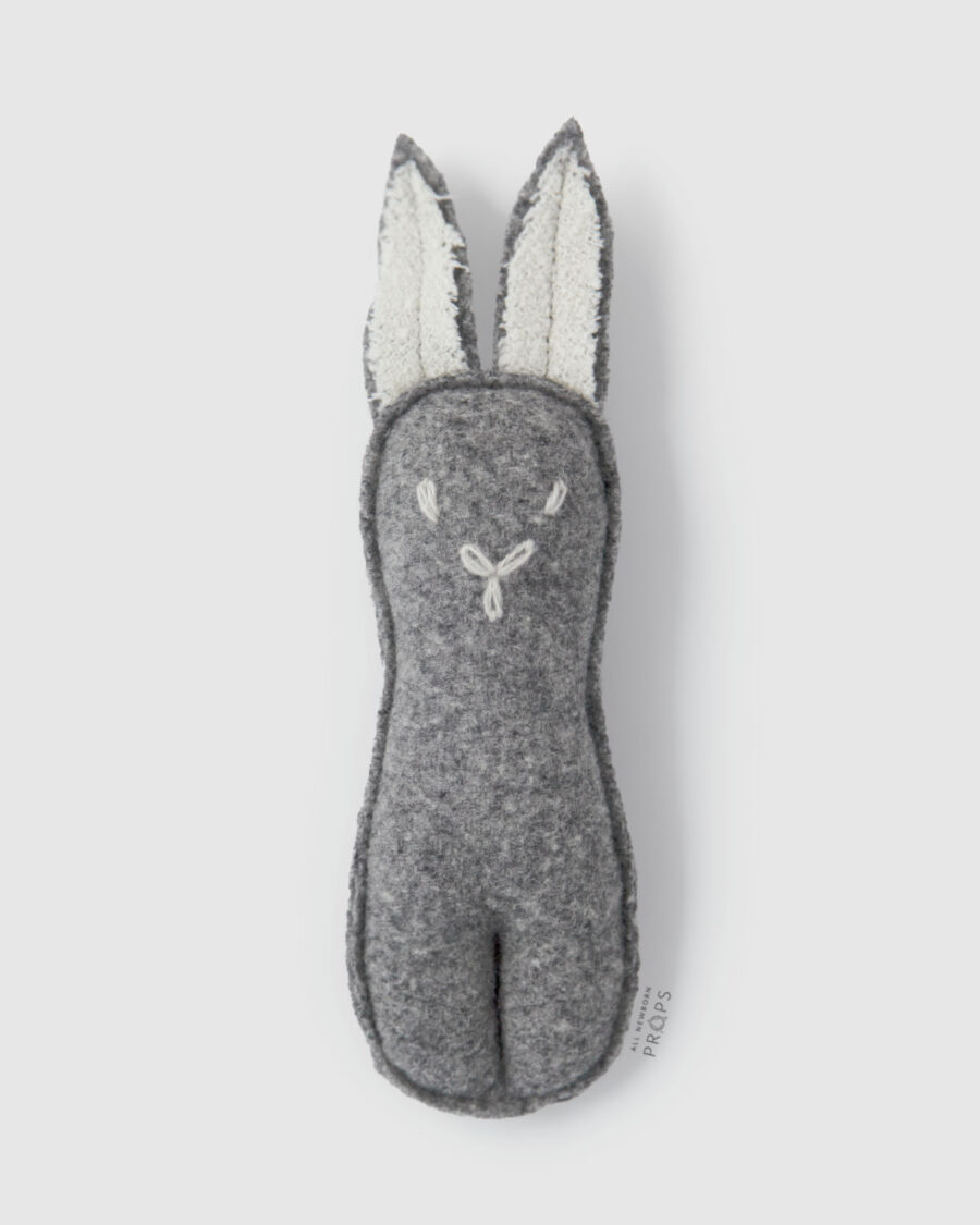 Picture-Props-for-Babies-toy-bunny-rabbit-neutral-grey-newbornprops-eu