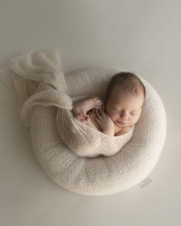 photography-props-for-baby-boy-wrap-swaddle-europe
