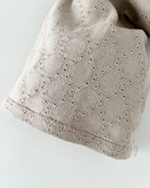 sleepy-hat-for-newborn-photo-natural-neutral-props-boy-dapper-tan-eu