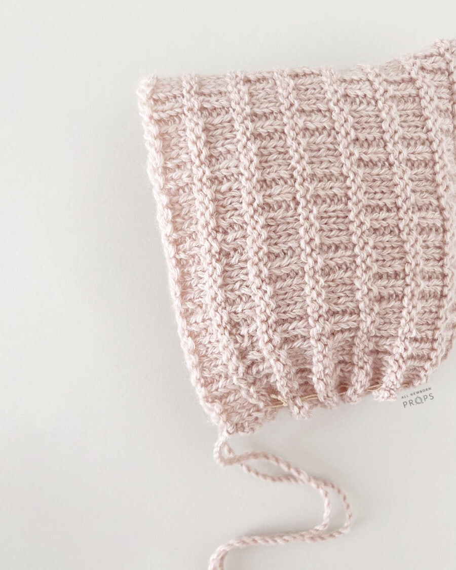 baby-girl-photography-pixie-hat-knitted-textured-vintage-dusty-pink-newbornprops-europe