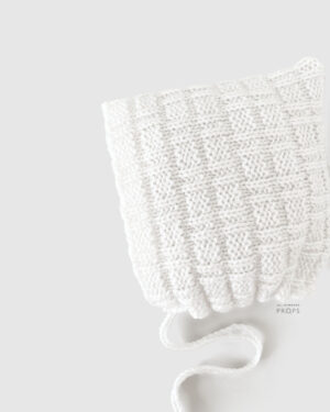 baby-photography-pixie-hat-boy-textured-white-natural-newbornprops-europe