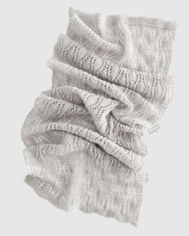 mohair-wrap-for-newborn-photography-boy-light-grey-soft-stretchy-europe