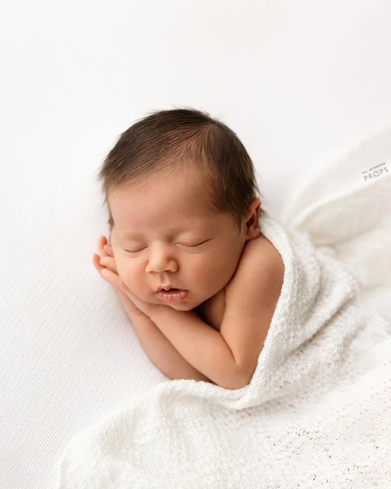 Knit-Textured-Wrap-for-Newborn-Photoshoot-boy-props-white-cream-europe