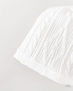 sleepy-hat-for-newborn-photography-boy-white-textured-organic-eu