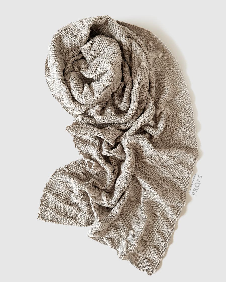 Textured-Baby-Wraps-for-Pictures-boy-stretchy-neutral-linen-europe